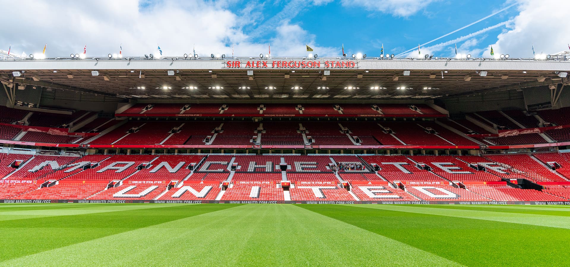 Tham quan sân vận động huyền thoại Old Trafford