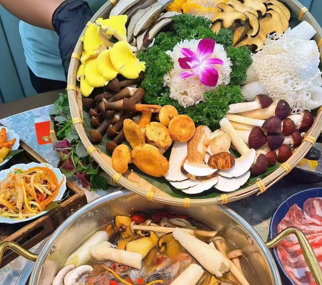 Lẩu nấm Vân Nam