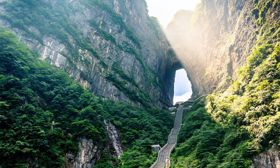 Tất tần tật về tour Phượng Hoàng cổ trấn chạm vào vẻ đẹp cổ kính và kỳ vĩ bậc nhất Trung Hoa