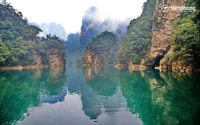 |Du lịch Trương Gia Giới| Say lòng trước thiên nhiên huyền ảo của hồ Bảo Phong